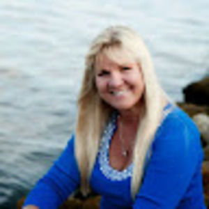 Meet your Posher, Janis